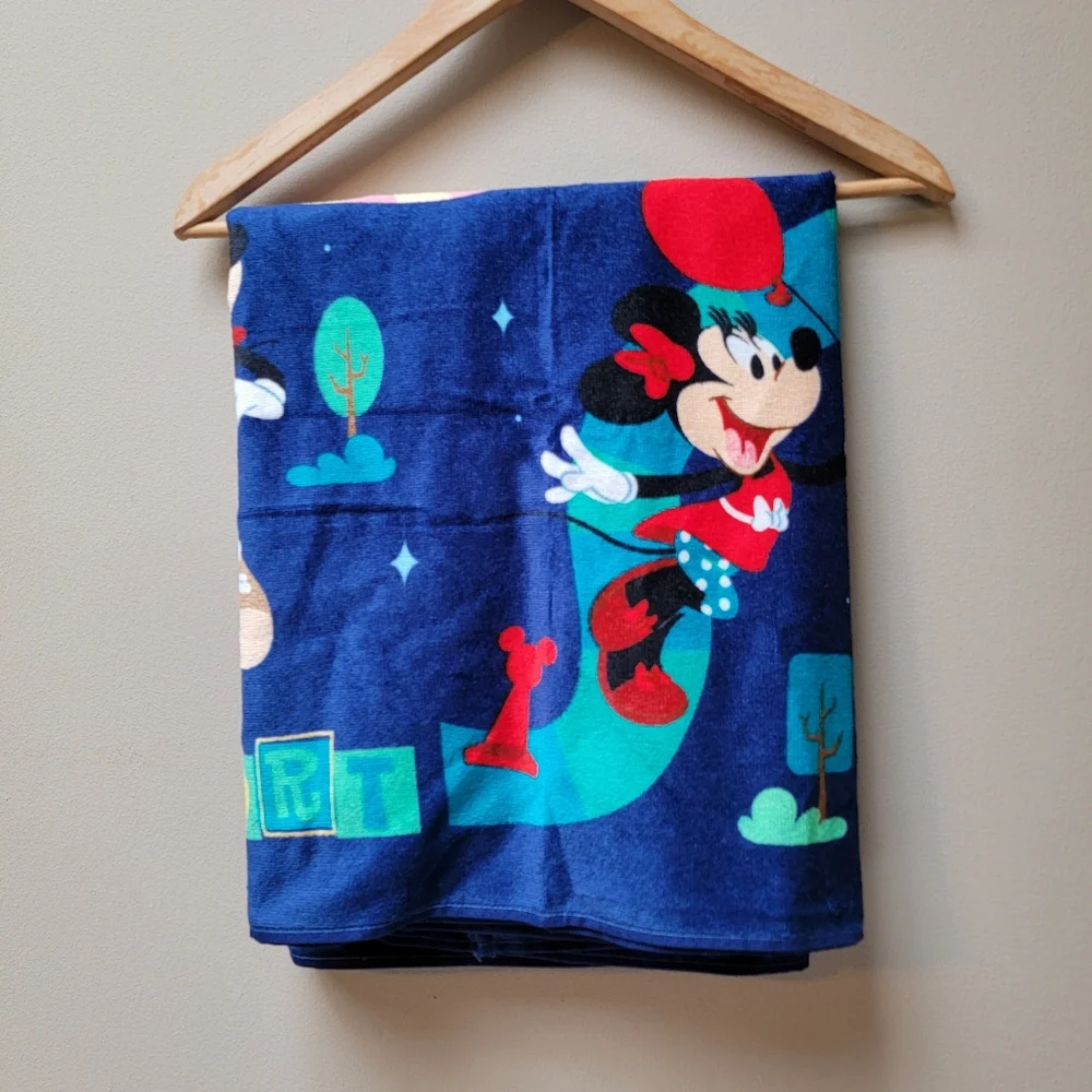 DISNEY BEACH TOWEL